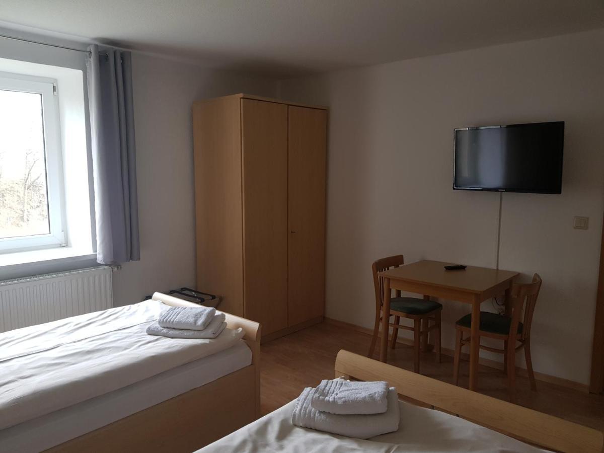 Gaestehaus Am Stadtrand Görlitz Exteriör bild