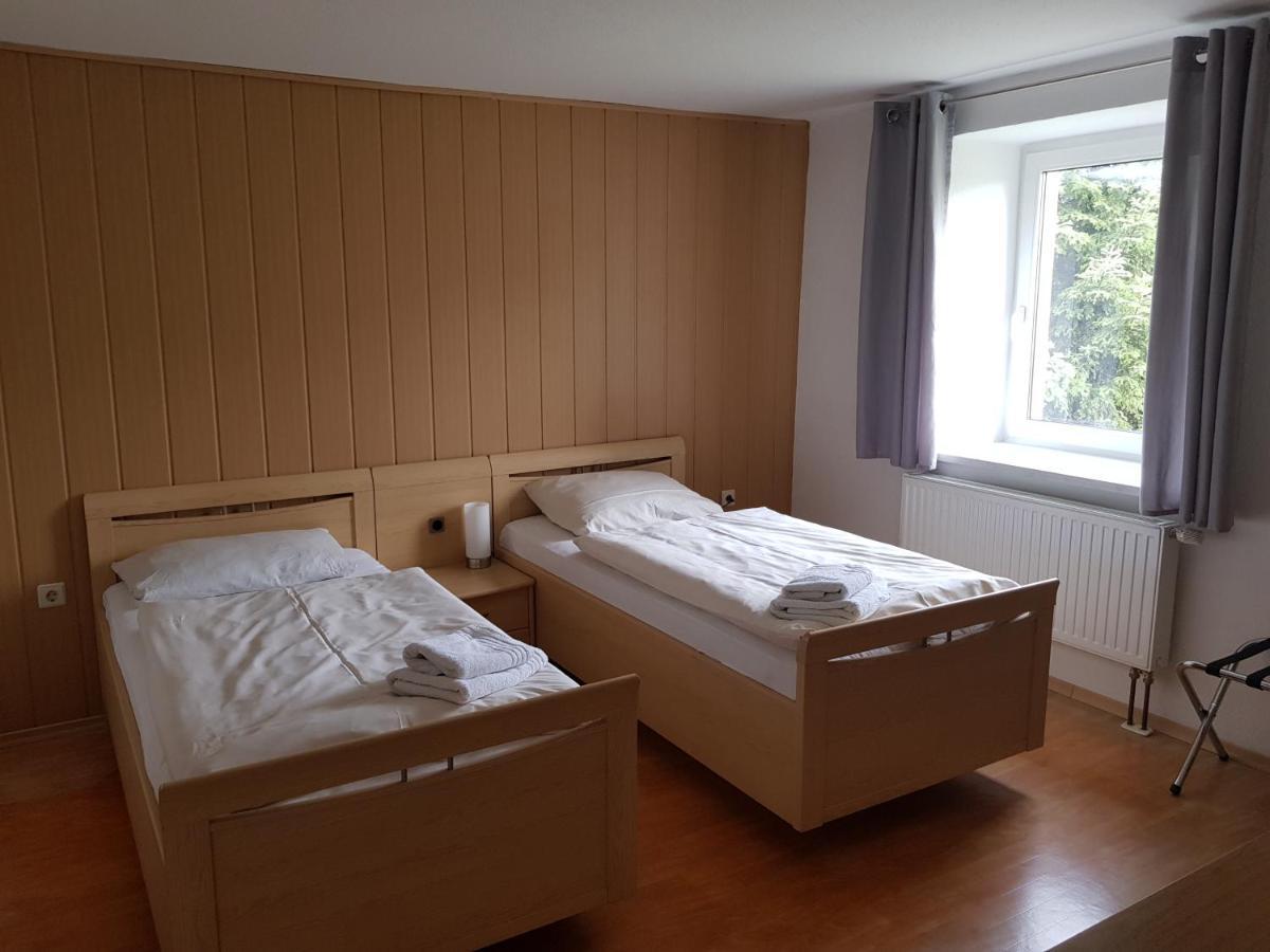 Gaestehaus Am Stadtrand Görlitz Exteriör bild